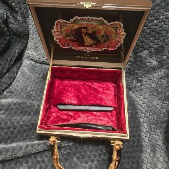 Cigar box purse handmade with bamboo handle - Picture 2 of 8